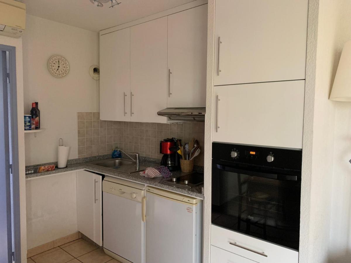 Appartement dans résidence avec piscine et parking Uzès Extérieur photo