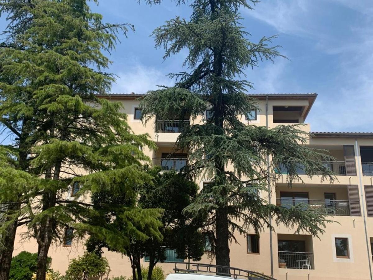 Appartement dans résidence avec piscine et parking Uzès Extérieur photo